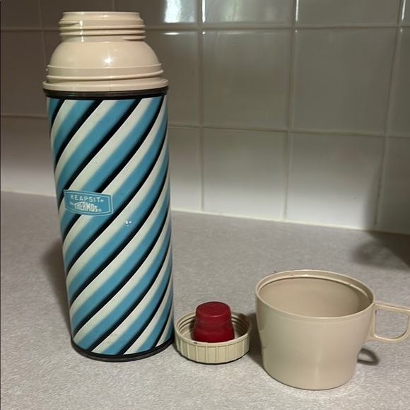 Vintage King-Seeley Keapsit Thermos Blue and White Striped Retro Thermos - Picture 5 of 8